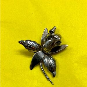 Transitional Retro to MCM Calla Lilly Brooch